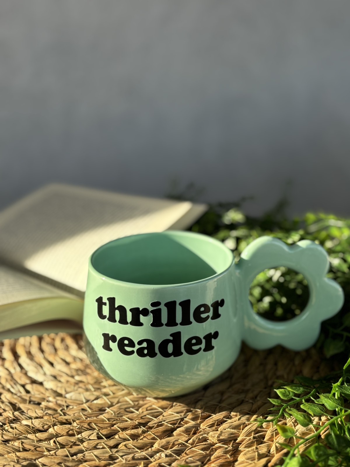 Чаша цвет - Thriller Reader